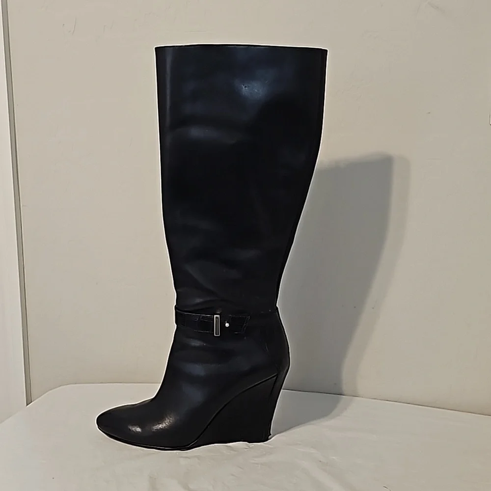 Ann Taylor Black Leather Wedge Boot - Picture 3 of 6
